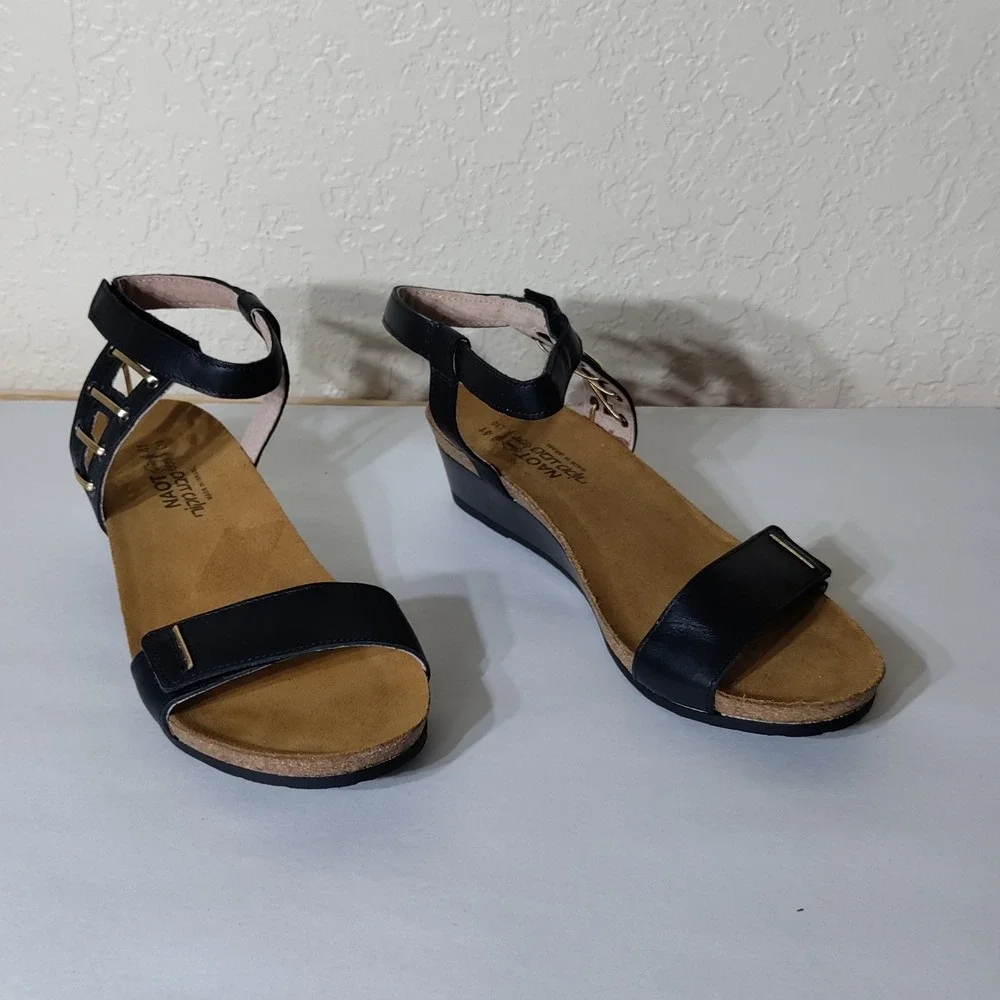 Naot Black Leather Wedge Sandals Womens 41 L10 Ankle Strap Made in Israel